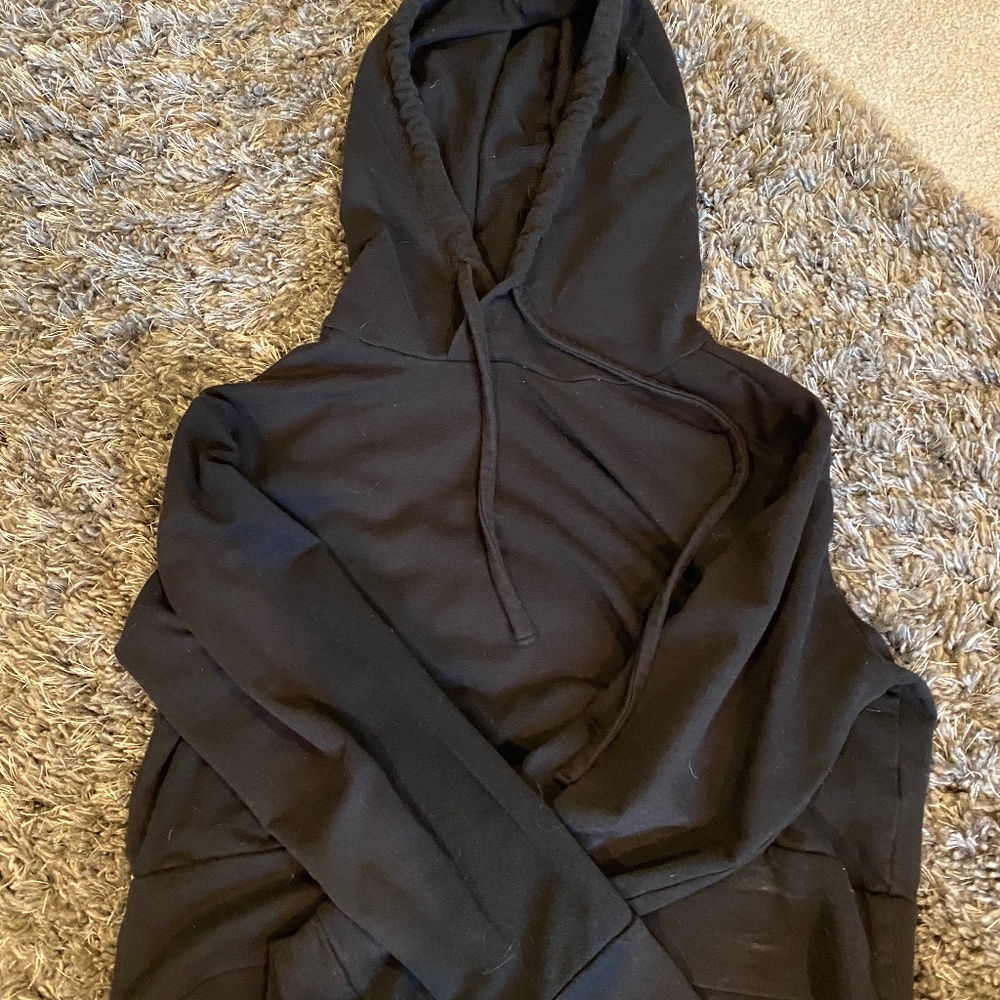 Em & Elle cropped, black hoodie